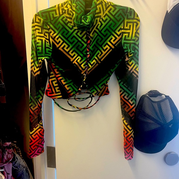 Fun Top - Picture 1 of 2